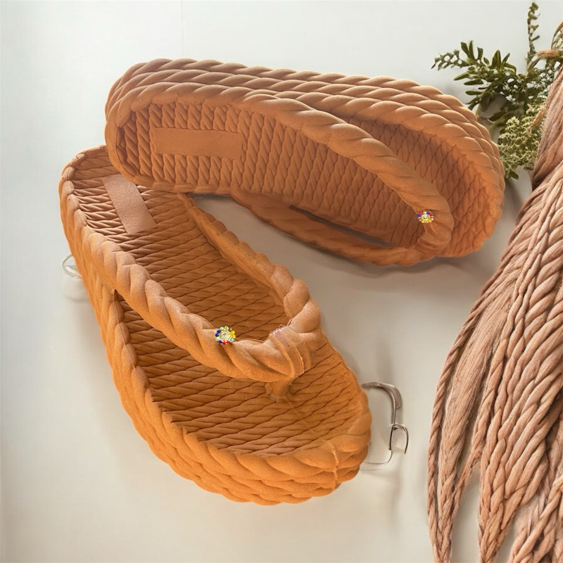 Chinelo Feminino Adulto Tamanco três cordas com ponto de Luz/Plataforma Média/Promoçao
