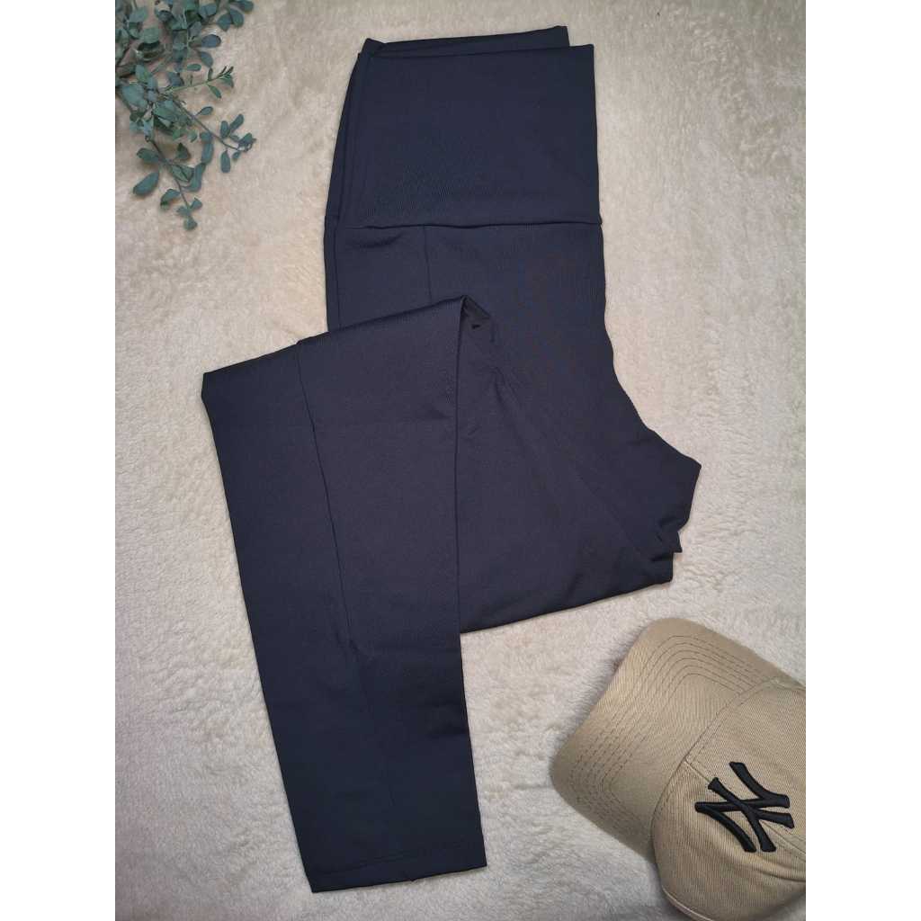 Legging Fitness Feminina Cintura Alta com Bolso | Zero Transparência | Compressão | Academia e Casual - Preta