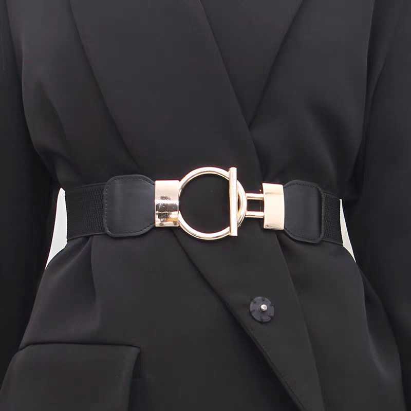 Cinto Feminino Elástico Preto com Fivela Dourada Geométrica Elegante para Vestido Blazer Look Social