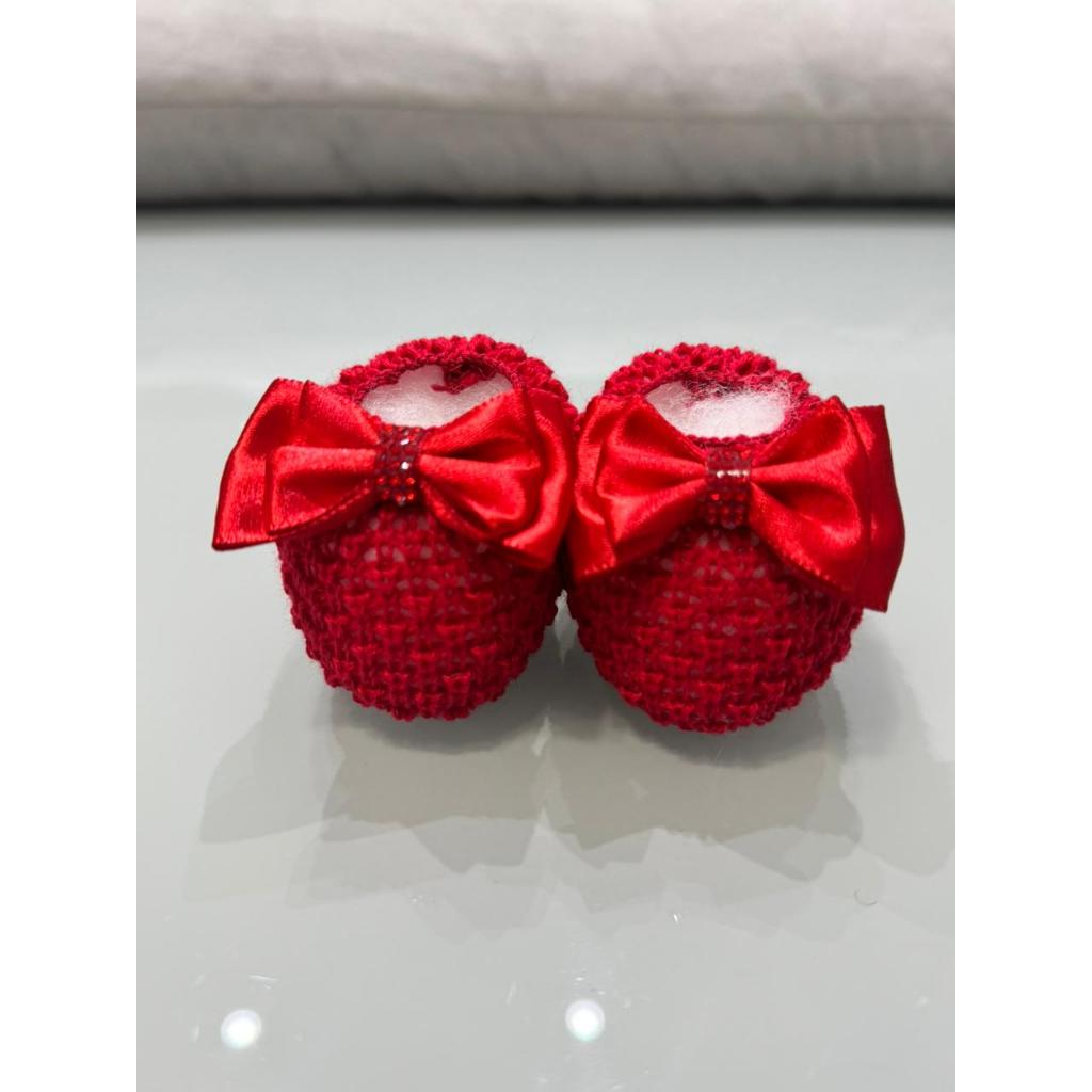 Sapatinho de tricô para bebê vermelho