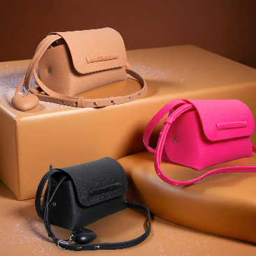 Bolsinha Feminina Pequena Suellen com Coração – Clutch, Necessaire Porta Maquiagem