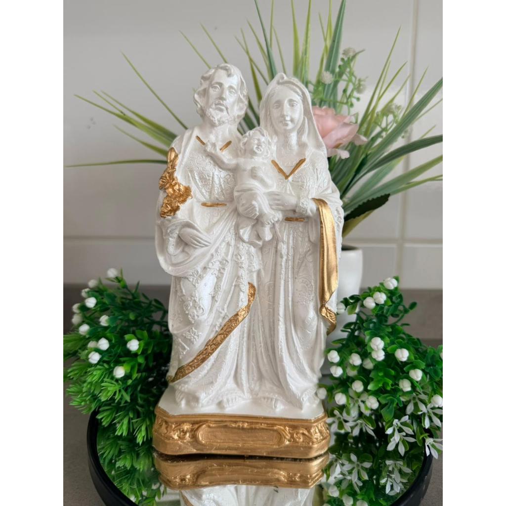 Sagrada Família em Pé 20cm Perolada com Detalhes em Dourado. em Oferta na Shopee