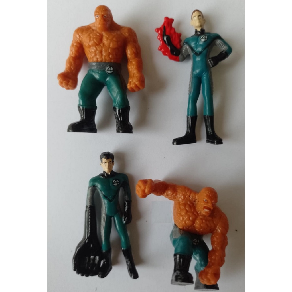 Kinder ovo - Lote Quarteto Fantástico com 4 bonecos( medem 4 cm de altura)