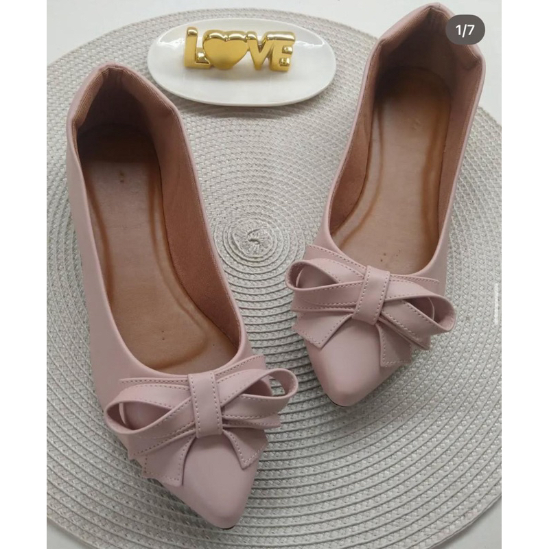 Sapatilha com laço infinito