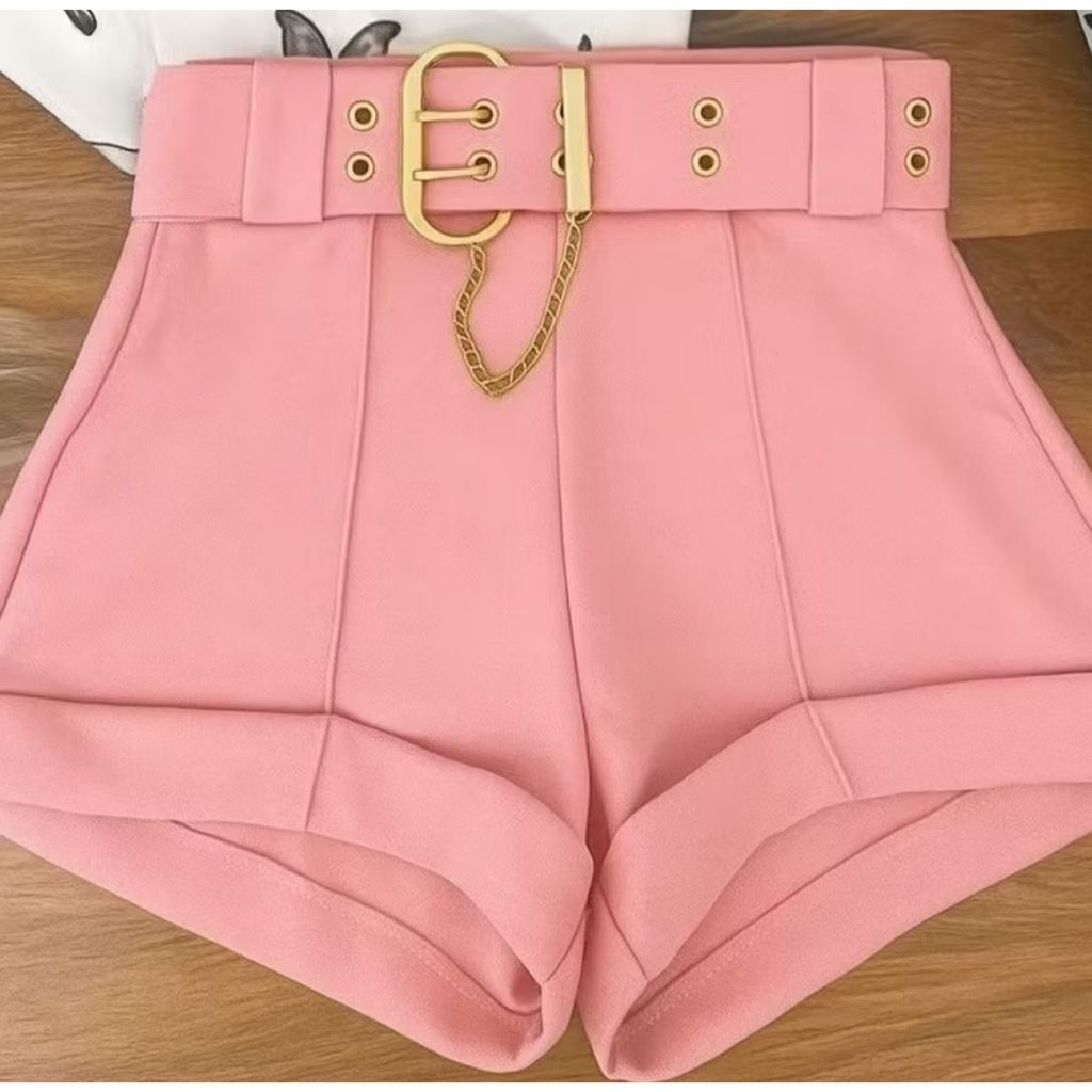 Short Neoprene com Cinto Corrente Barra Dobrada Elegância e Conforto