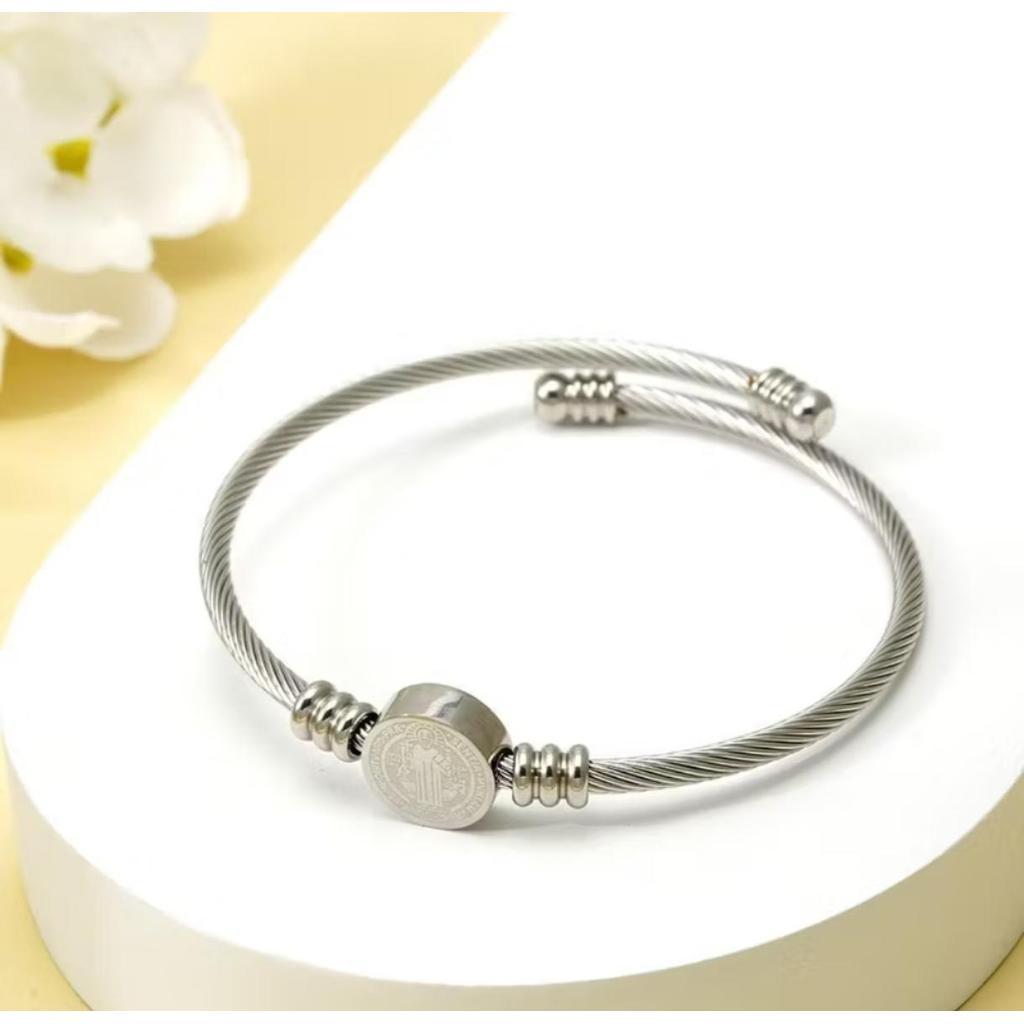 Pulseira Male feminina De Aço inoxidável trançado Em Formato De Prata Duorado em Oferta na Shopee