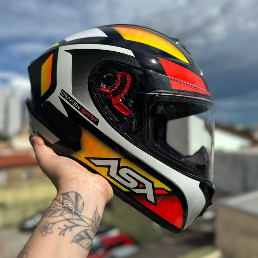 CAPACETE ASX LANÇAMENTO DRAKEN SPIRIT PRETO/VERMELHO/BRANCO BRILHANTE + VISEIRA CRISTAL BAVETE NARIGUEIRA