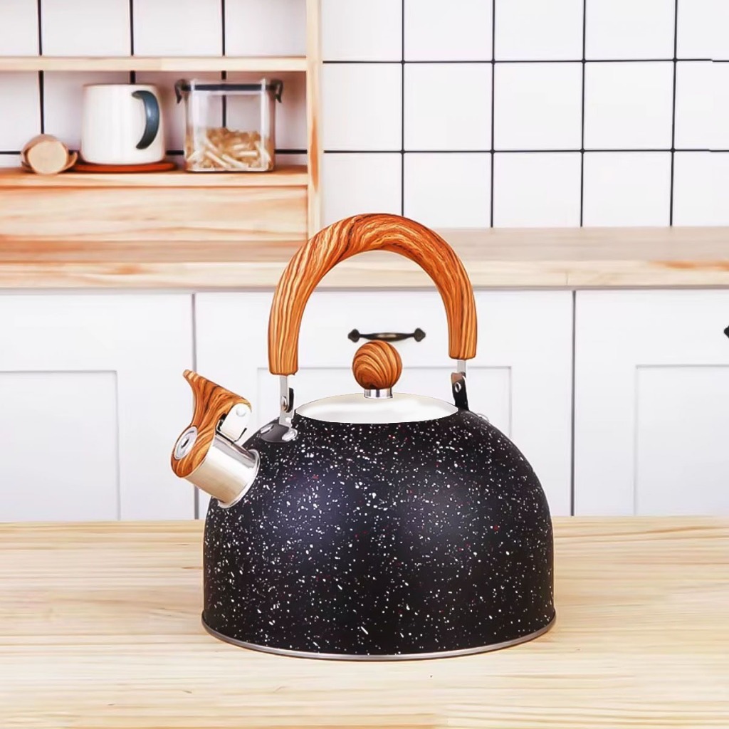 Chaleira De Aço Inox 2 Litros  com apito pode ser usado Fogão e Indução ideal para chá e café