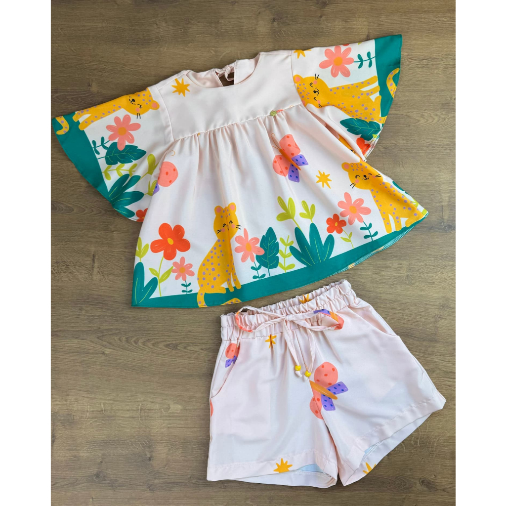 Conjunto Infantil Menina Onça Flores e Borboletas Blusa Manga Godê Short Confortável em Oferta na Shopee