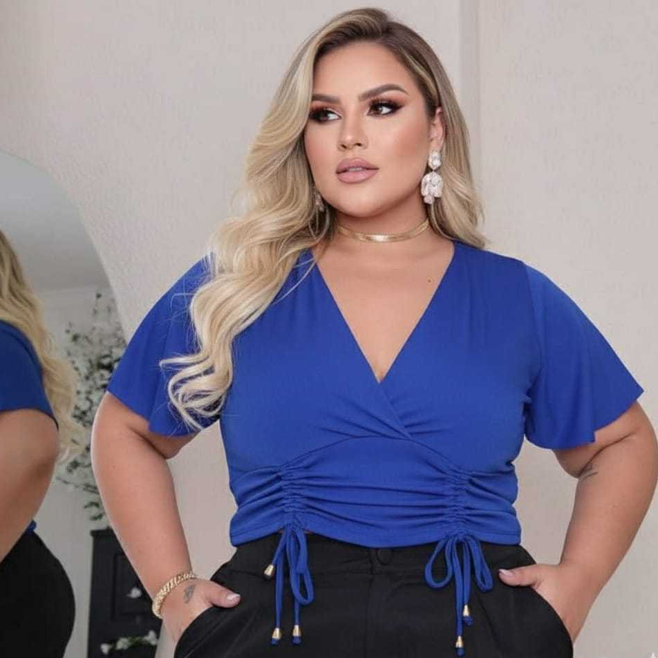 Blusinha Cropped Feminina Plus Size Com Manga Tecido Canelado Regulagem na Frente Elegante Verão All Curve Chique