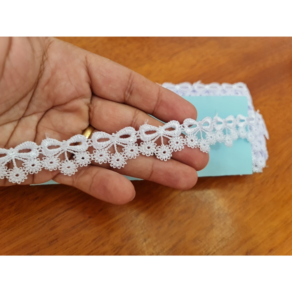 Renda Guipir Branca Bordado Laço Yl506