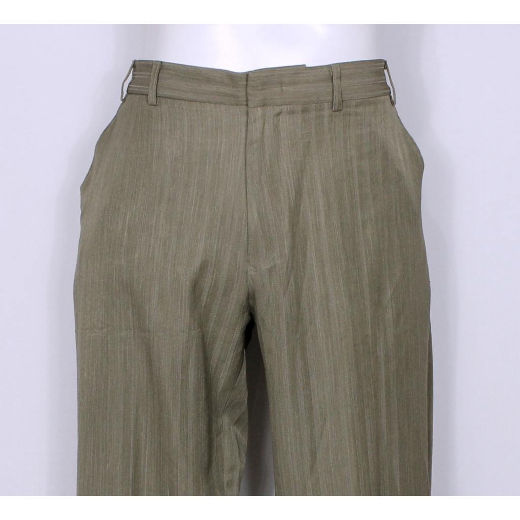 Calça social alfaiataria masculina plus size risca de giz listrada marrom - Veste 52 - Ref. 5248 (brechó)