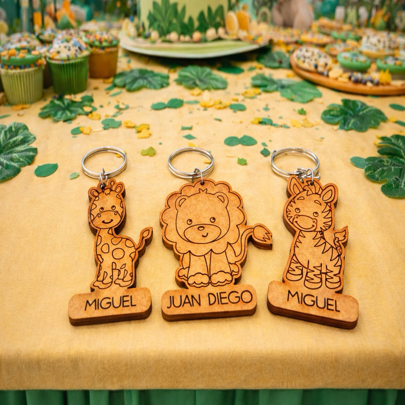 Chaveiros Personalizados em MDF Safari Sortidos kit - Aniversário - chá de bebê - Chá revelação - Lembrancinhas