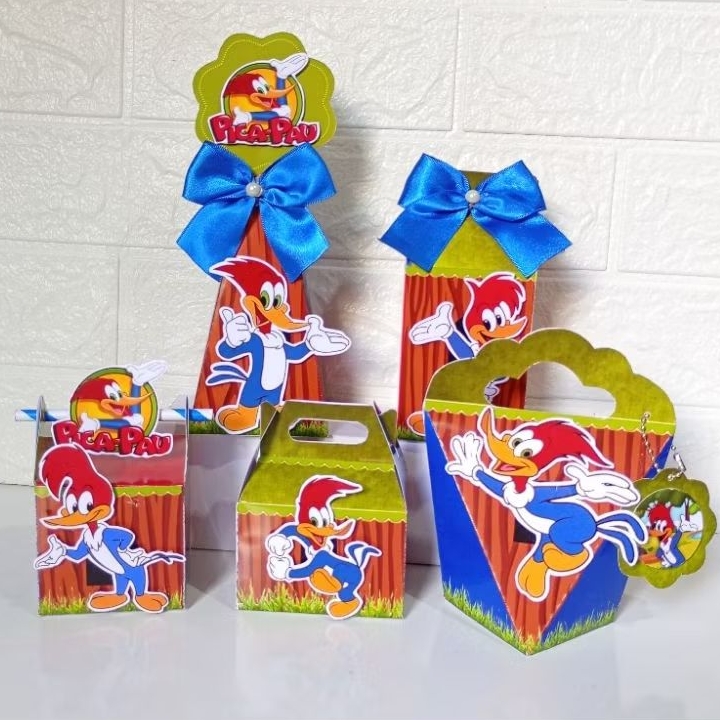 kit clássico de caixinhas personalizada para lembrancinhas de festa de aniversário, tema pica pau,leia a descrição.