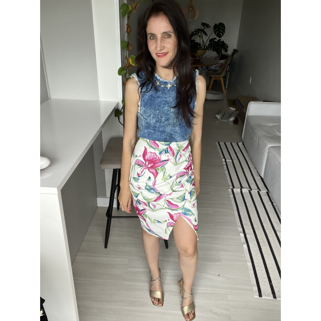 Saia floral carmim