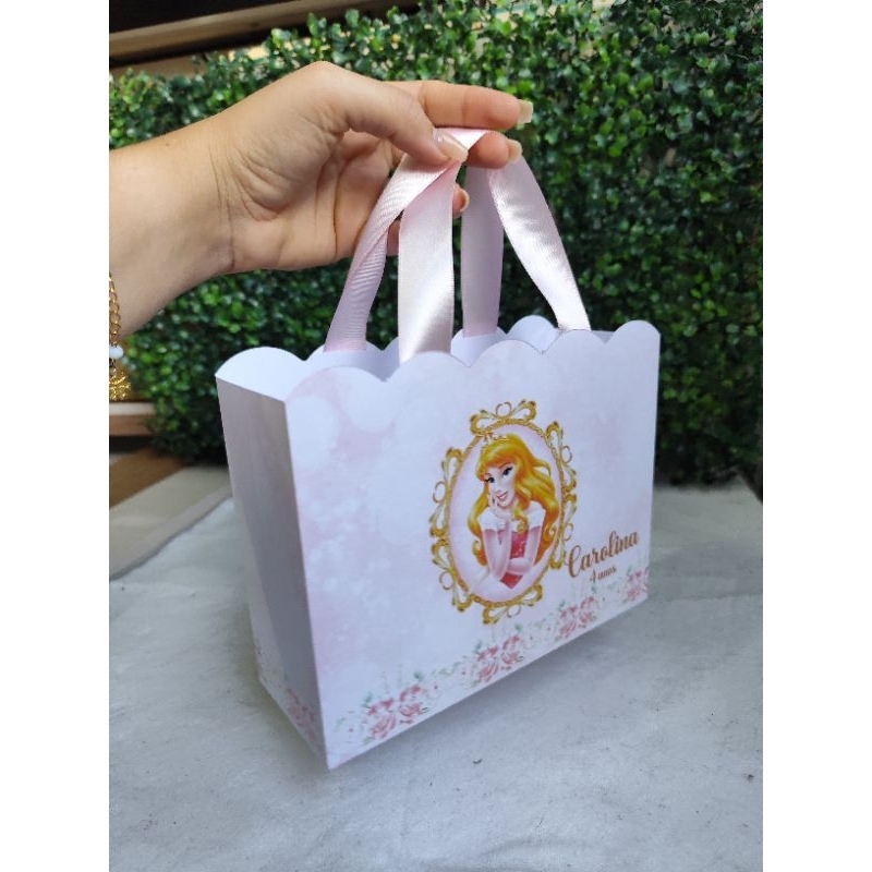 KIT SACOLINHAS PERSONALIZADAS BELA ADORMECIDA,PRINCESA AURORA, CAIXAS, LEMBRANCINHAS