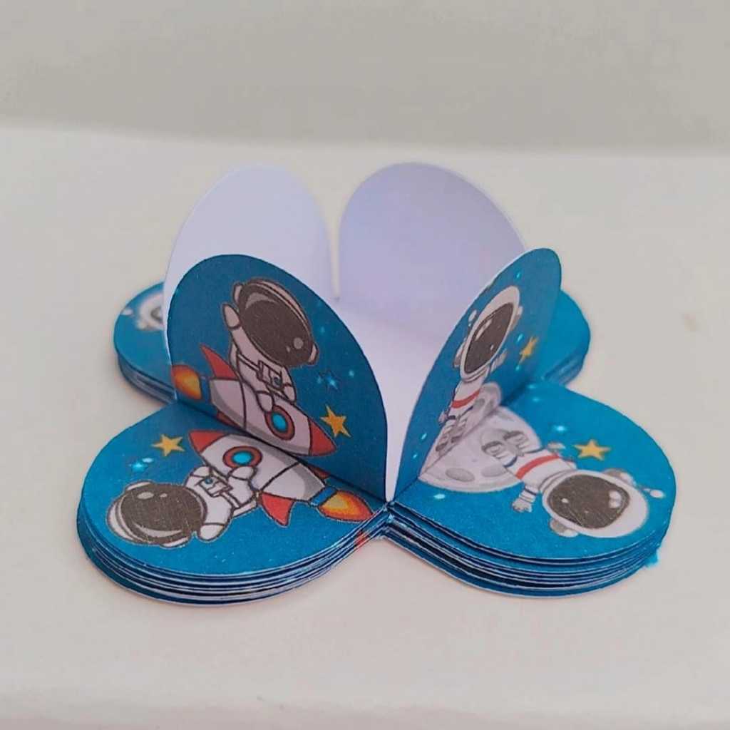 ENVIO RÁPIDO 50 Forminhas Personalizadas de Doce Brigadeiro 4 Pétalas Festa, Aniversário ASTRONAUTA