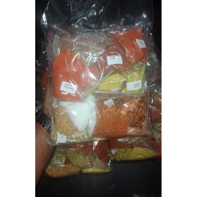 Kit de temperos com 20,15 ou 10 variedades DE LEGUMES, GRÃOS,CARNE E PEIXE(15g cada)