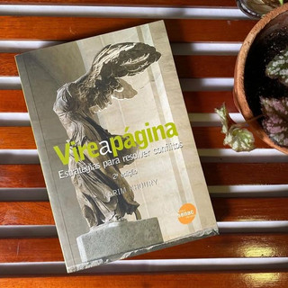 Livro “Vire a Página – Estratégias para Resolver Conflitos” – Karim Khoury (2ª edição)