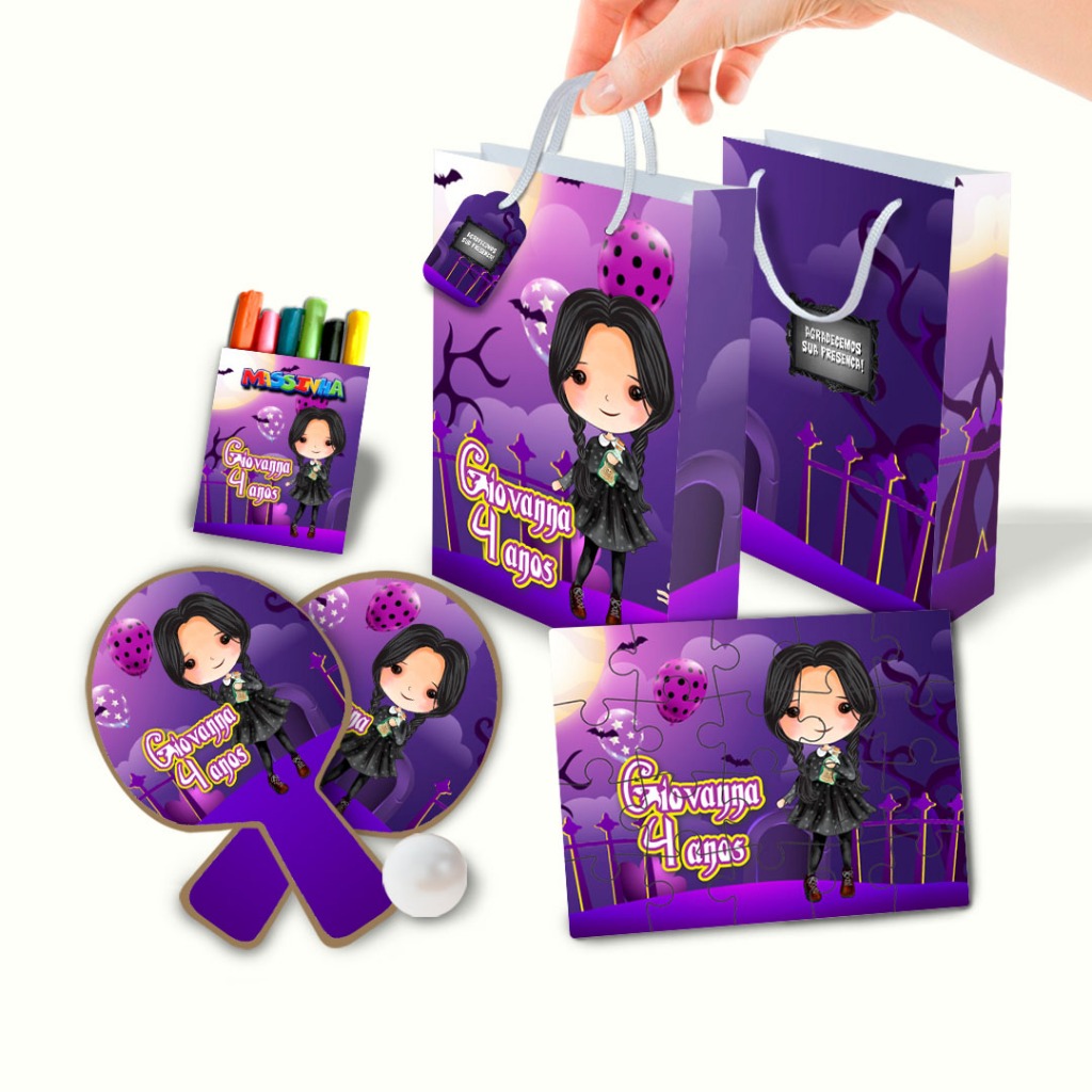 Lembrancinha de Aniversário Personalizado Sacolinha, Raquete, Quebra Cabeça, Massinha Wandinha