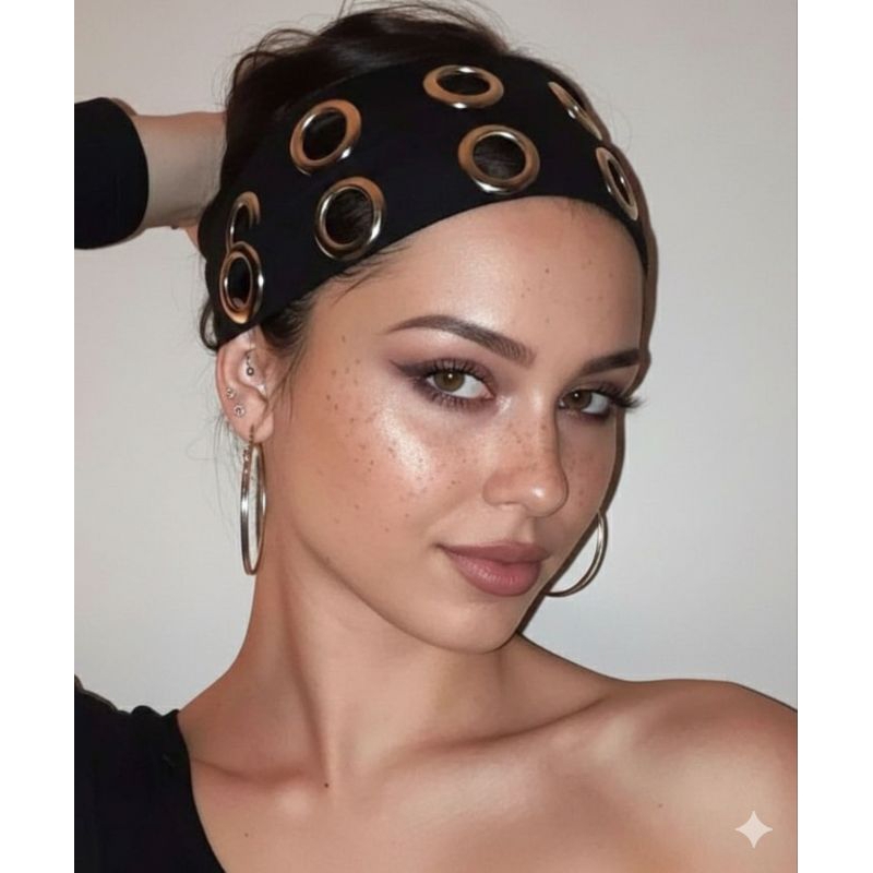 Faixa de Cabelo com Ilhós Metálicos | Estilo Moderno e Confortável