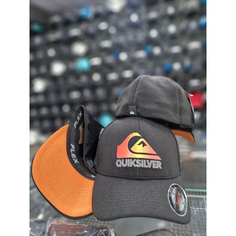 Boné Quicksilver Gradient Flexfit Aba Curva Fechado Adulto (M).