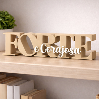 Placa decorativa FORTE E CORAJOSA moderna e elegante para estante, sala ou mesa Envio Imediato em Oferta na Shopee