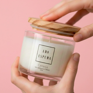 Vela Aromática Perfumada PREMIUM Cera Vegetal Especiarias Tampa de Madeira Classic em Oferta na Shopee