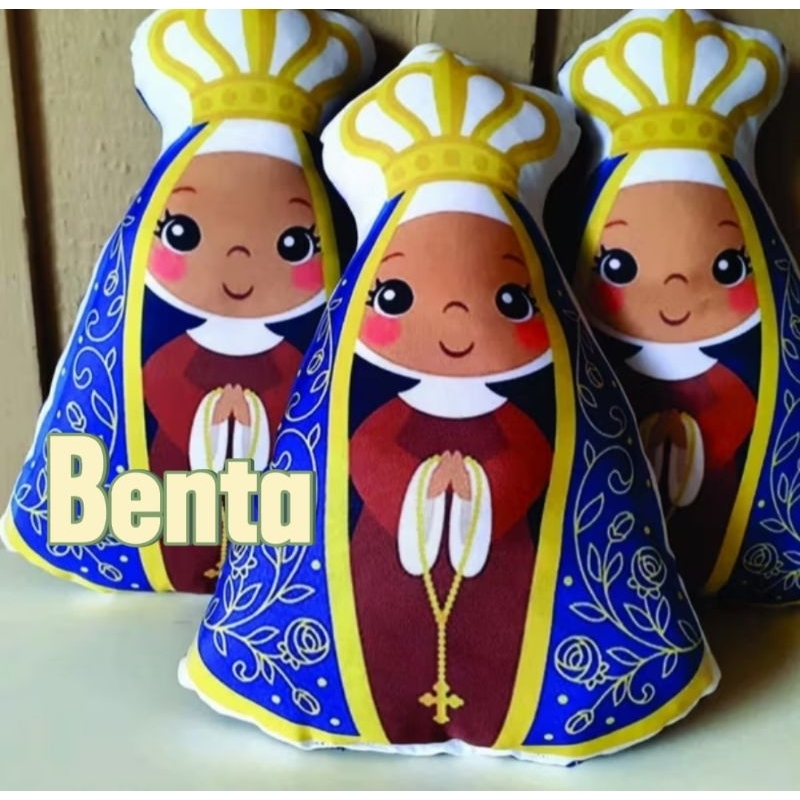 Nossa Senhora Aparecida Fofinha Almofada Decorativa Pelúcia Católica Presente Religioso