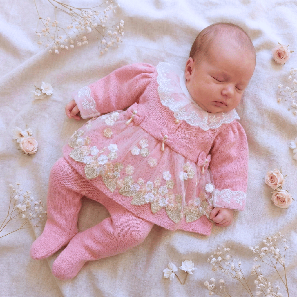 Kit Saida Maternidade Menina Vestido Tricot Recem Nascido 3 Peças 0 a 1 mês