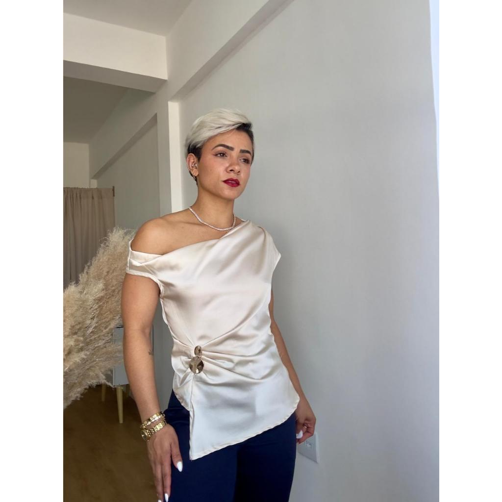 Blusa de cetim