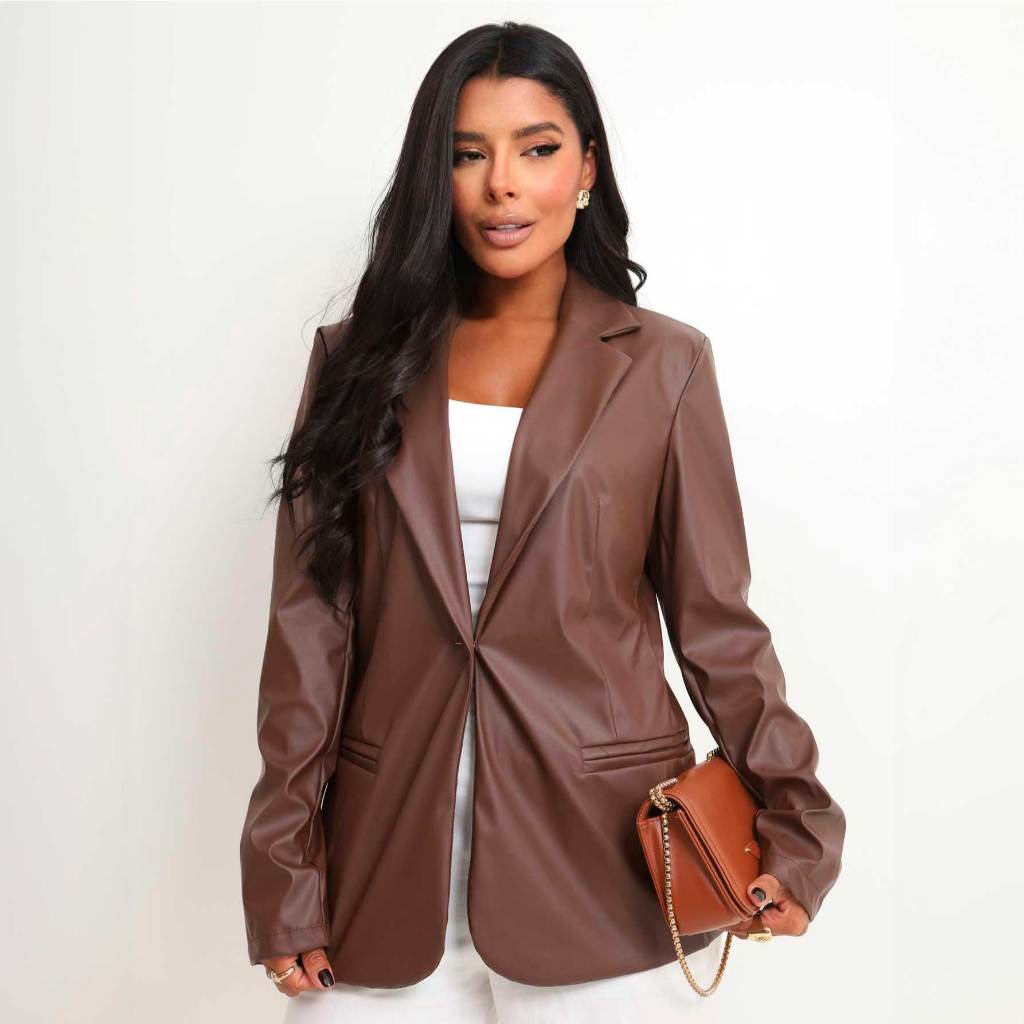 Blazer Feminino Alongado em Couro Premium com Botão Único