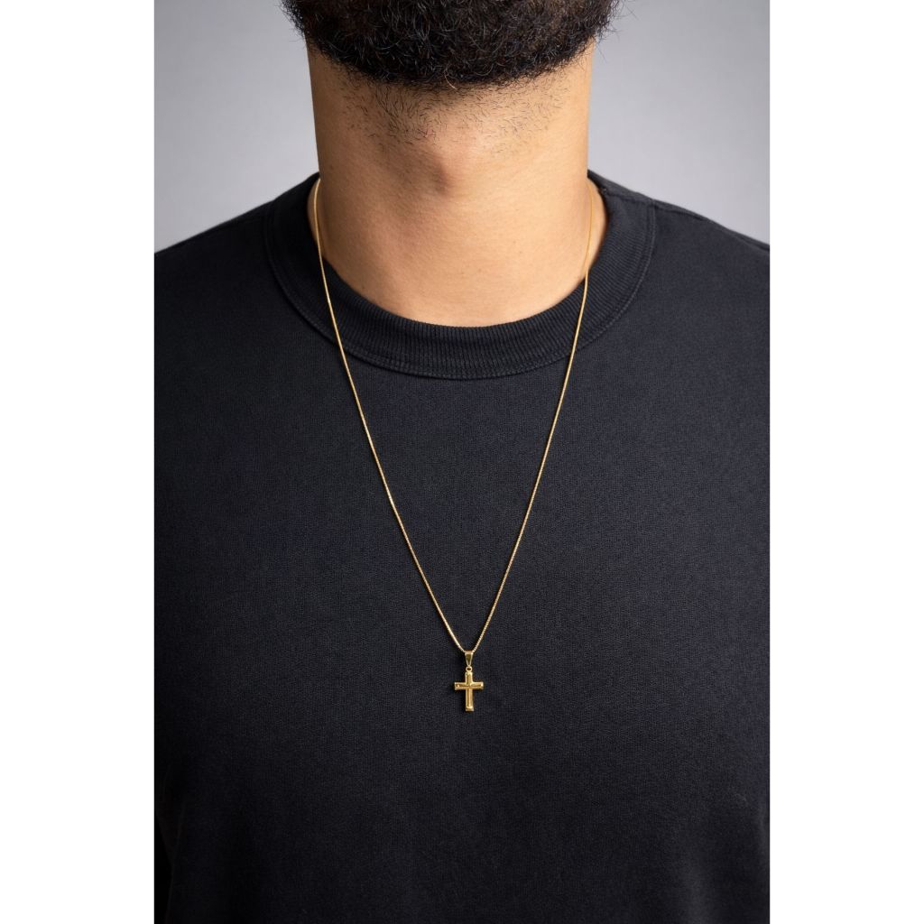 Corrente masculina fina banhada a ouro 18k com pingente cruz em Oferta na Shopee