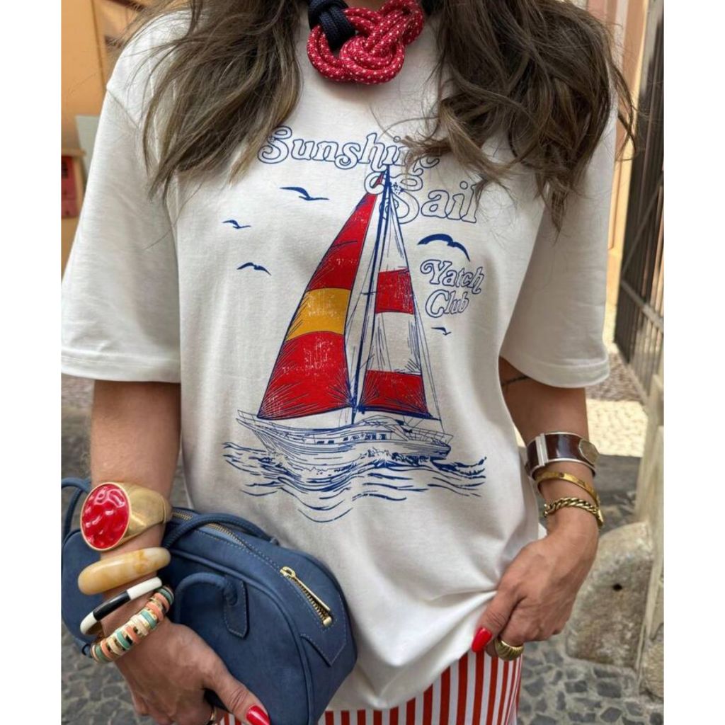 Blusa Feminina Oversized Verão Sunshine Sail Yate Clube, Carangueijo, Sardines e La Vie Est Belle.
