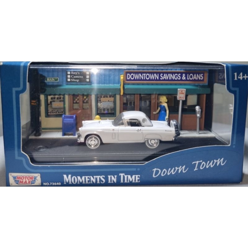Motormax Moments in Time diorama 1956 Ford Thunderbird 1/64