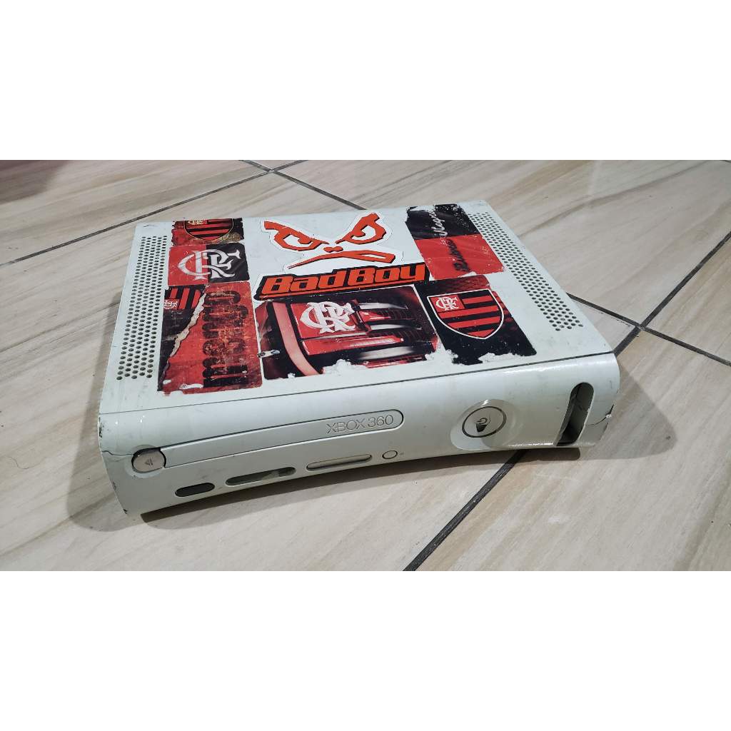 xbox 360 placa jasper só o aparelho mas o leitor ta ruim! k8