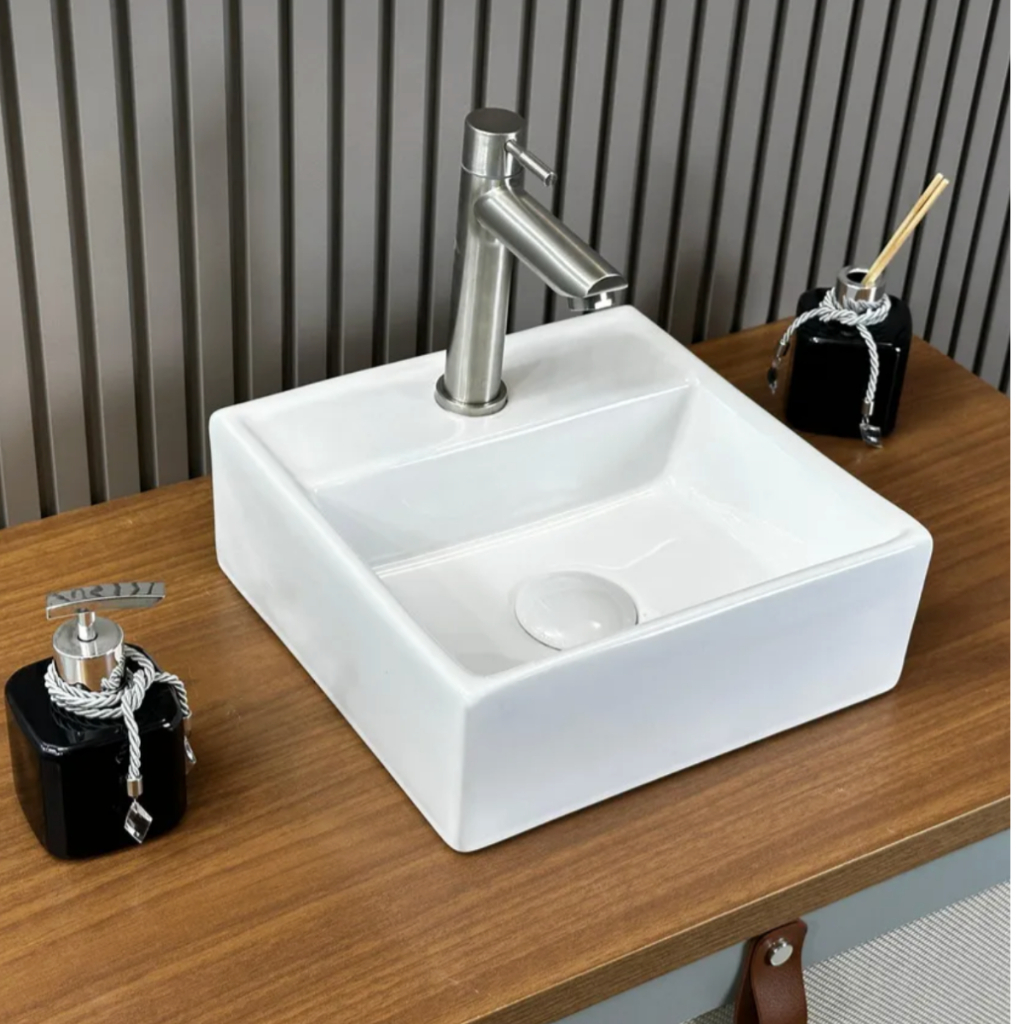 Cuba 29x33 de Porcelana Louça Esmaltada Branca Mahhu Baby com Válvula Click em Porcelana