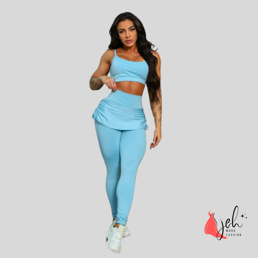 Conjunto Calça Legging em Suplex com Saia Tampa Bumbum e Top Fitness