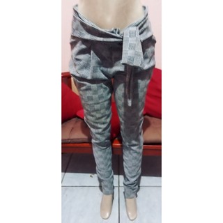 calça feminina branca    36    Levanta Bumbum/algodão com elastano