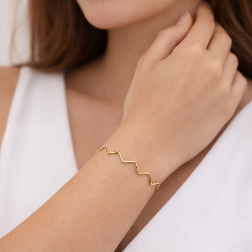 Bracelete Feminino Regulável Ondas Minimalista Dourado Moderno com Garantia Banhado a Ouro 18k