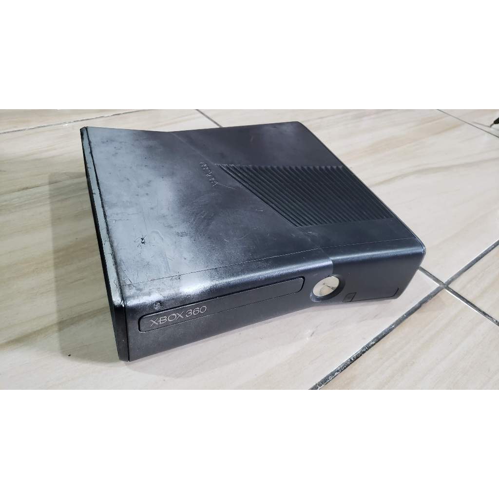 Xbox 360 Só O Aparelho. liga mas sem imagem, com defeito! K9