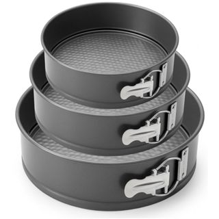 Conjunto Forma Assadeira Antiaderente Redondas com Fundo Removível para Bolos e Tortas 24 26 e 28cm em Oferta na Shopee