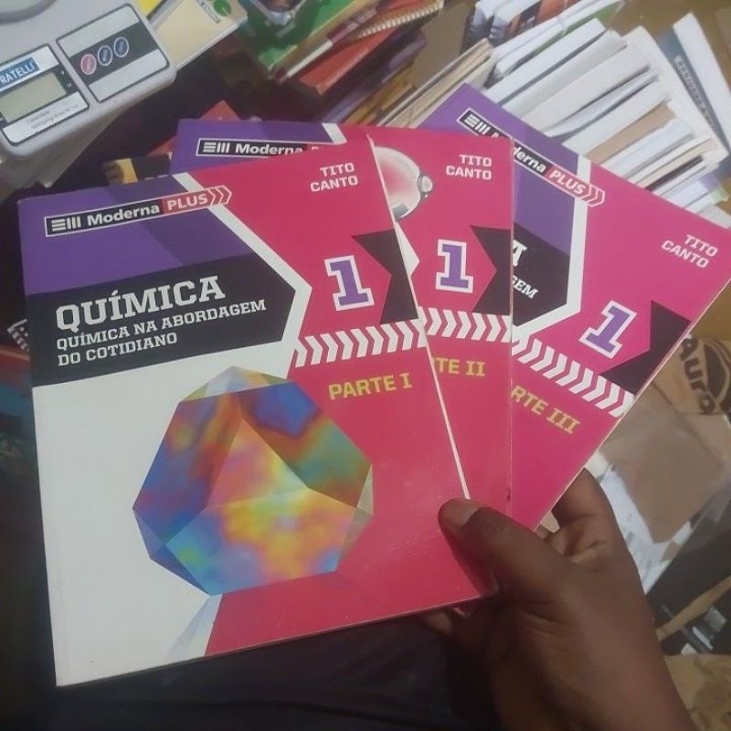 Livro - Química na Abordagem do Cotidiano 1 (em 03 Volumes) - Tito e Canto