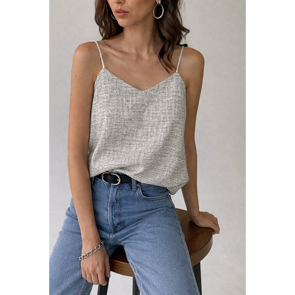 Blusa Feminina Regata Alça Regulável Blusinha Alcinha Regatinha Gola V1 Básica Estampada em Oferta na Shopee