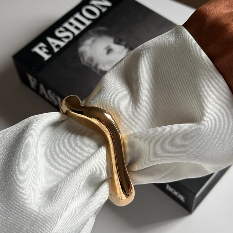 Pulseira Feminina Bracelete Estilo Estruturado Bold Orgânico Dourado Cool Style Acessório da Moda sofisticado e elegante em Oferta na Shopee