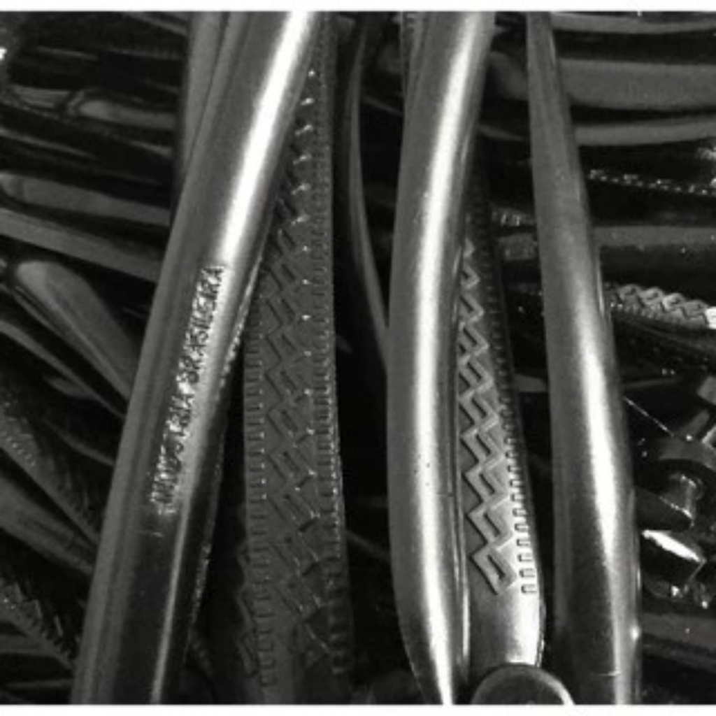 05 Par Tiras de Chinelos Correia Larga Tradicional Masculino PRETA Alça Flexível em PVC Macias Alto Brilho