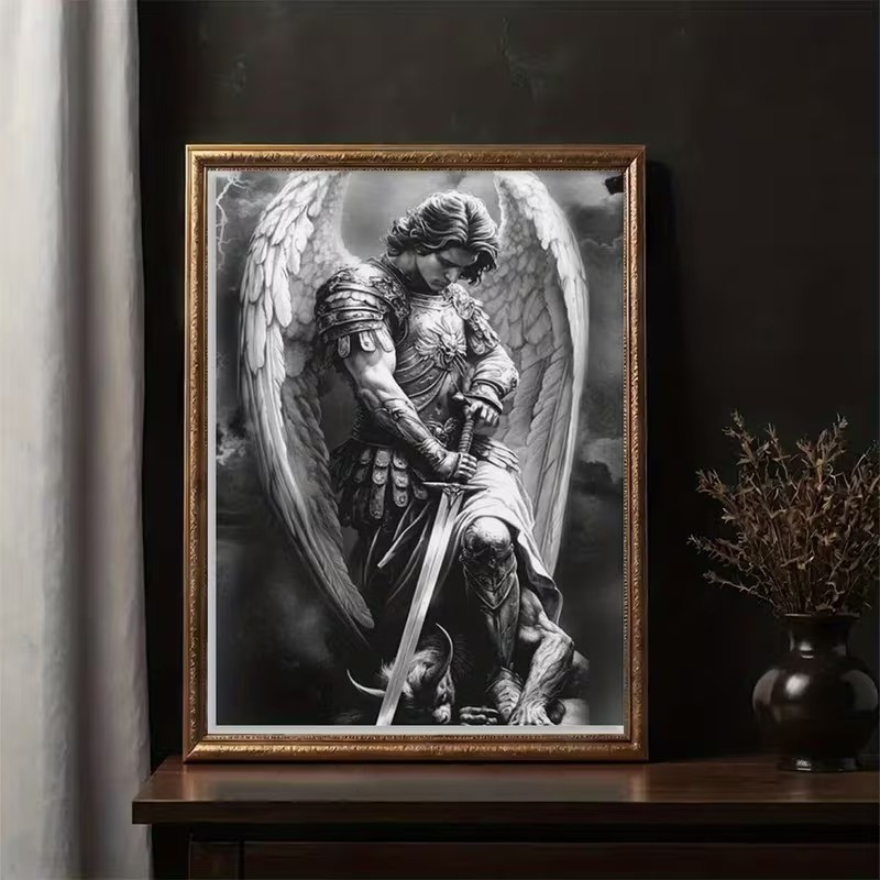 Quadro Decorativo São Miguel Arcanjo Anjo Guerreiro Preto e Branco Proteção Fé Sala