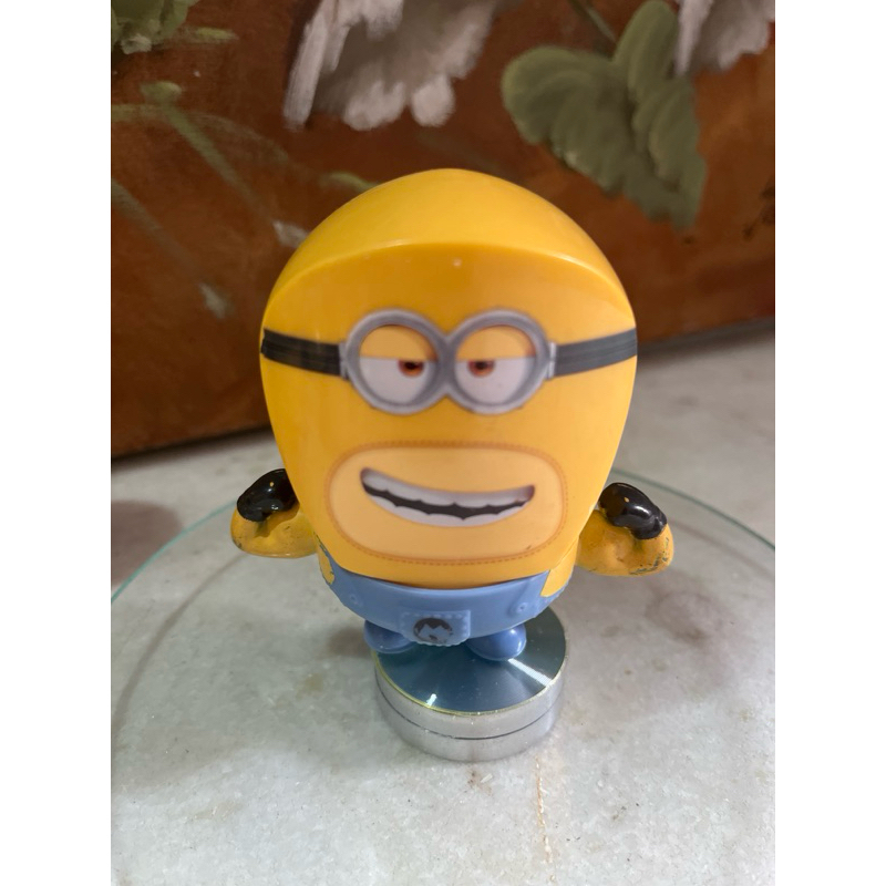 boneco do Minion Dave (Mega Dave) do filme Meu Malvado Favorito,  do McDonald's