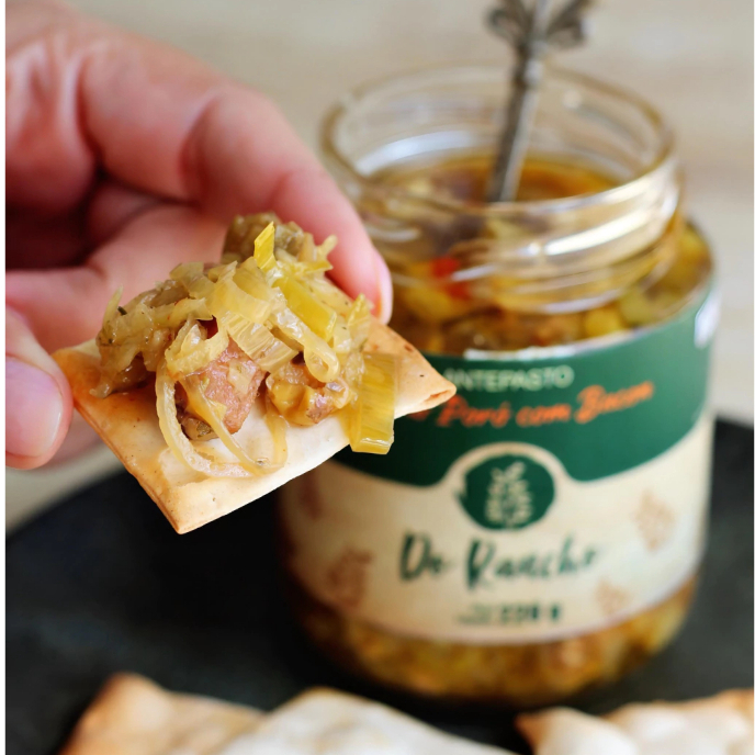 Antepasto Artesanal de Alho Poró com Bacon 220g Sabor Gourmet Premium em Oferta na Shopee