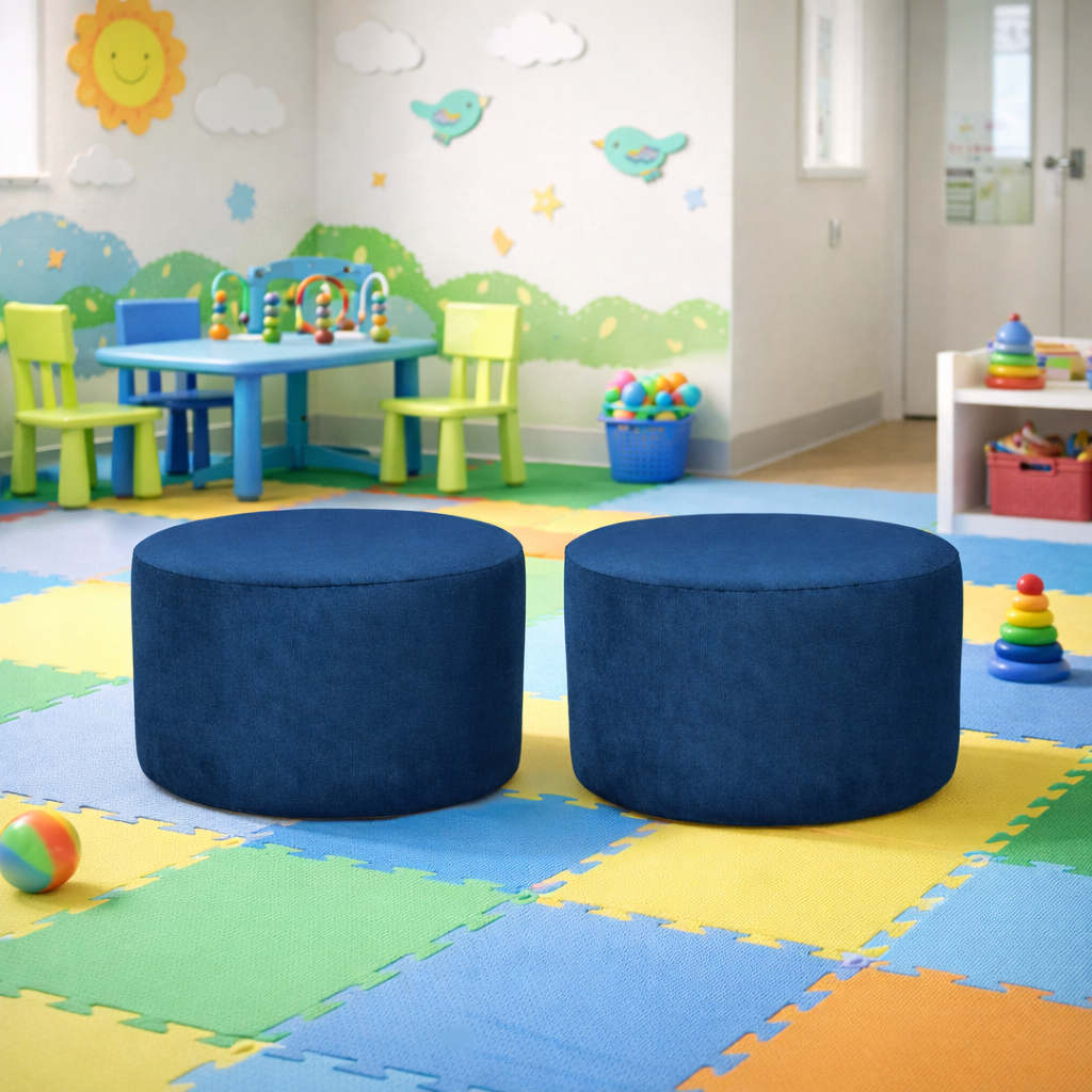 Kit 2 Puffs Infantil Veludo sued Redondo Resistente Luxuoso Moderno Decorativo Criança Sala Quarto